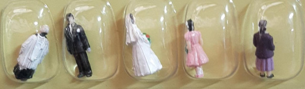 Hachette Model Railway Village Partworks Wedding Set OO