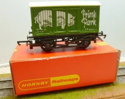 Hornby British Railways PRIME PORK Closed Van OO