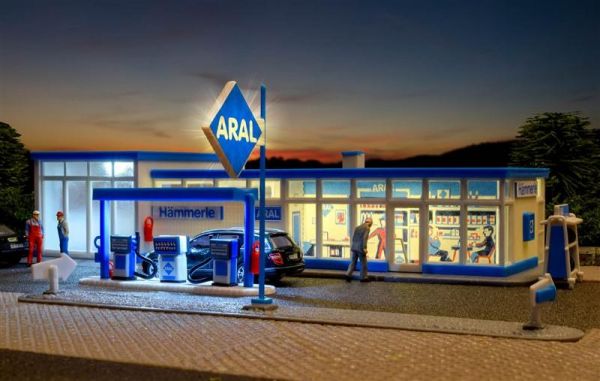 Kibri Historical Petrol Station ARAL (Incl. LED lighting) HO